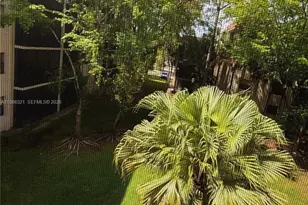 511 Ives Dairy Rd, Miami, FL 33179 - Photo 11