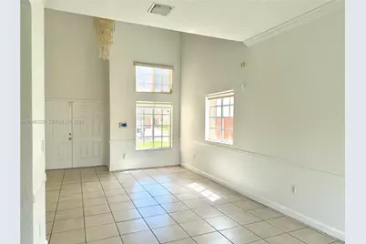 20336 SW 87th Pl, Cutler Bay, FL 33189 - Photo 9