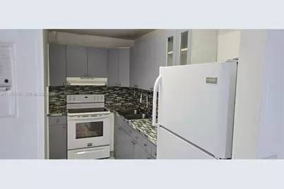 4805 NW 7th St #204-15, Miami, FL 33126 - Photo 11