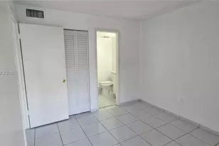 4805 NW 7th St, Miami, FL 33126 - Photo 25