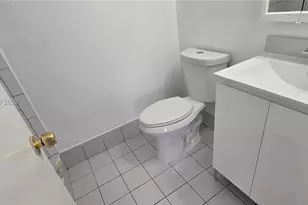 4805 NW 7th St, Miami, FL 33126 - Photo 27