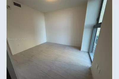 77 SE 5 St #2015, Miami, FL 33131 - Photo 15