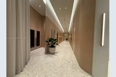 77 SE 5 St #2015, Miami, FL 33131 - Photo 35