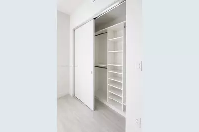 77 SE 5 St #2015, Miami, FL 33131 - Photo 23
