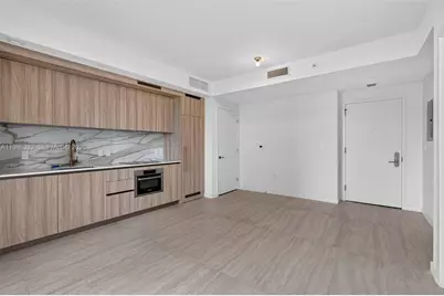 77 SE 5 St #2015, Miami, FL 33131 - Photo 7