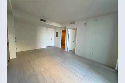 77 SE 5 St #2015, Miami, FL 33131 - Photo 5