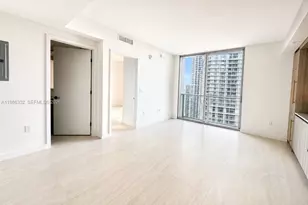 77 SE 5th St, Miami, FL 33131 - Photo 17