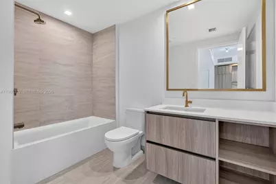 77 SE 5 St #2015, Miami, FL 33131 - Photo 13
