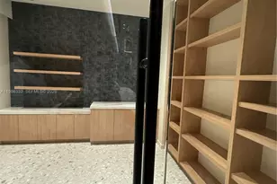 77 SE 5 St, Miami, FL 33131 - Photo 53