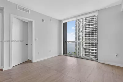 77 SE 5 St #2015, Miami, FL 33131 - Photo 5