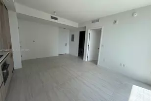 77 SE 5th St, Miami, FL 33131 - Photo 31