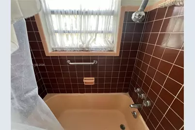 9950 SW 35th Ter, Miami, FL 33165 - Photo 21