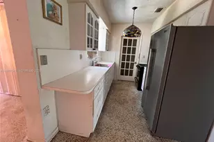 9950 SW 35th Terrace, Miami, FL 33165 - Photo 19