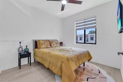 21068 NE 8th Ave, Miami, FL 33179 - Photo 19