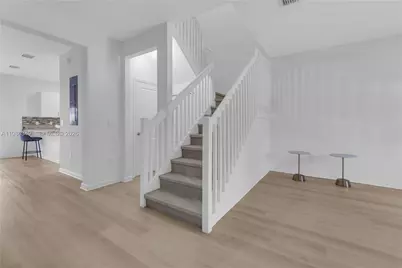 21068 NE 8th Ave, Miami, FL 33179 - Photo 5