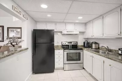 400 W Village Green Cir W #216, Palm Springs, FL 33461 - Photo 5