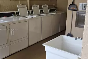 400 W Village Green Cir W, Palm Springs, FL 33461 - Photo 31