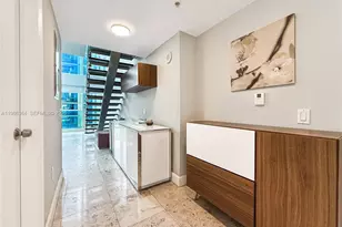 41 SE 5th St, Miami, FL 33131 - Photo 19