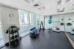 41 SE 5th St, Miami, FL 33131 - Photo 35