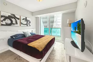 41 SE 5th St, Miami, FL 33131 - Photo 15