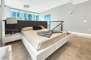 41 SE 5th St, Miami, FL 33131 - Photo 9