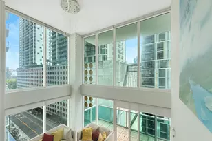 41 SE 5th St, Miami, FL 33131 - Photo 5