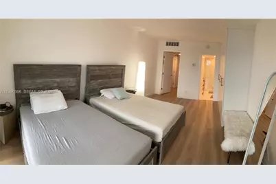 5401 Collins Ave #320, Miami Beach, FL 33140 - Photo 27