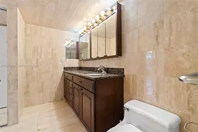 3600 Mystic Pointe Dr #310, Aventura, FL 33180 - Photo 11