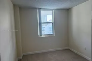 915 NW 1st Ave, Miami, FL 33136 - Photo 9