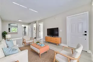 2251 NW 77th Way, Pembroke Pines, FL 33024 - Photo 3