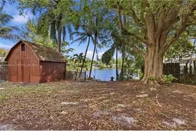 4512 SW 27th Ter, Dania Beach, FL 33312 - Photo 29