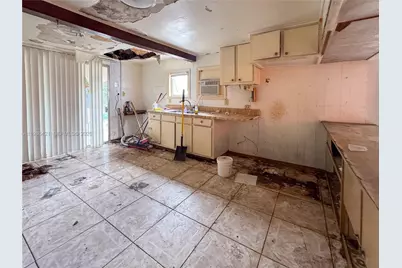 11430 SW 41st Ter, Miami, FL 33165 - Photo 11