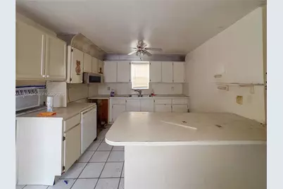 11430 SW 41st Ter, Miami, FL 33165 - Photo 17