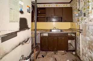 11430 SW 41st Terrace, Miami, FL 33165 - Photo 9