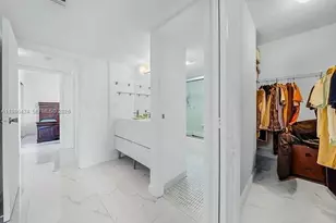 20301 W Country Club Dr, Aventura, FL 33180 - Photo 9