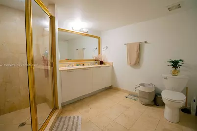 1800 N Bayshore Dr #1412, Miami, FL 33132 - Photo 17