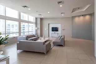 1900 N Bayshore Dr, Miami, FL 33132 - Photo 29