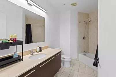 1900 N Bayshore Dr #1016, Miami, FL 33132 - Photo 17