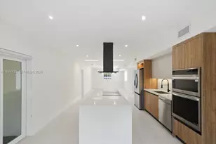 323 NW 104th Terrace, Miami, FL 33150 - Photo 17