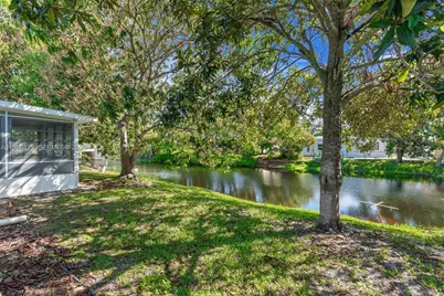 815 SW 50th Ter, Margate, FL 33068 - Photo 29
