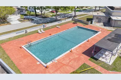 815 SW 50th Ter, Margate, FL 33068 - Photo 35