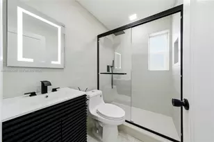 921 N 32nd Ave, Hollywood, FL 33021 - Photo 3