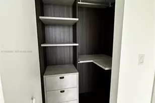 121 NE 34th St, Miami, FL 33137 - Photo 9