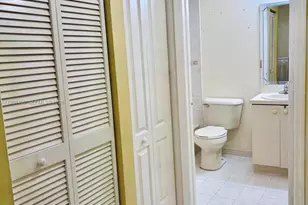 8346 NW 10th St, Miami, FL 33126 - Photo 9