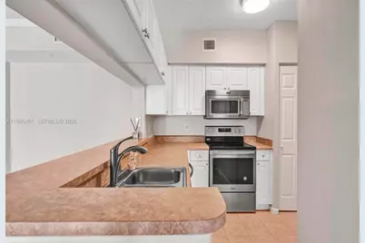17150 N Bay Rd #2802, Sunny Isles Beach, FL 33160 - Photo 9