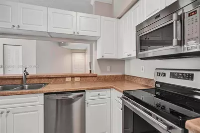 17150 N Bay Rd #2802, Sunny Isles Beach, FL 33160 - Photo 11