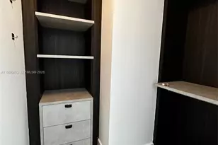 121 NE 34th St, Miami, FL 33137 - Photo 5