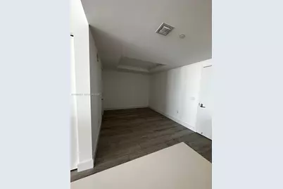 121 NE 34th St #2707, Miami, FL 33137 - Photo 11