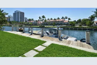 493 Holiday Dr, Hallandale Beach, FL 33009 - Photo 55