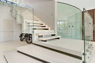 493 Holiday Dr, Hallandale Beach, FL 33009 - Photo 25